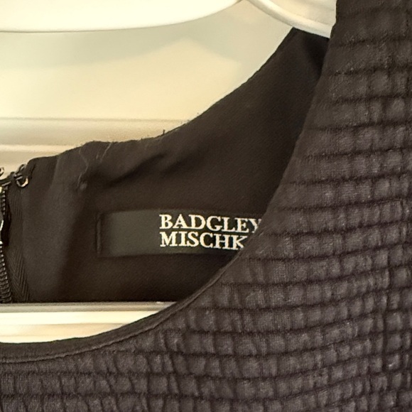 Badgley Mischka Black Sleeveless Dress with zip around the back Size Small - Picture 4 of 8